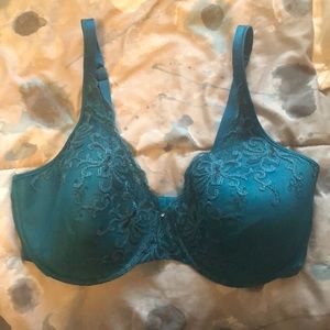 Green lace bra